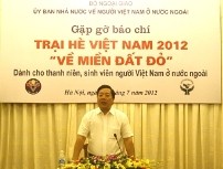 2012 Overseas Vietnamese Youth Camp in full swing - ảnh 1